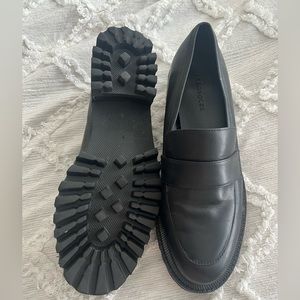 Aerosoles black lug sole loafers size 9
